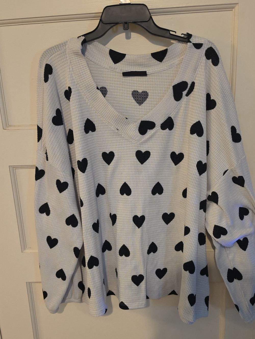 Lane Bryant Ivory V-Neck Sweater with Black Heart Print